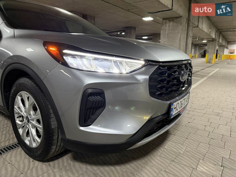 Позашляховик / Кросовер Ford Escape 2023 в Тернополі