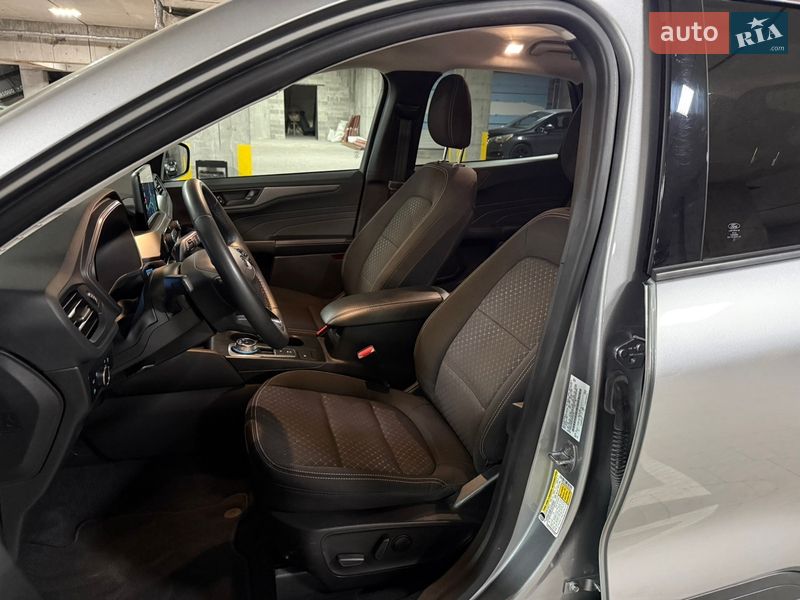 Позашляховик / Кросовер Ford Escape 2023 в Тернополі