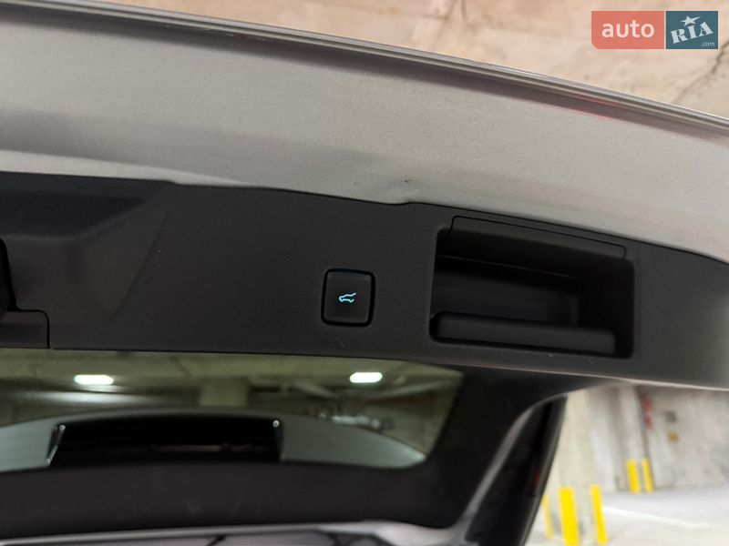 Позашляховик / Кросовер Ford Escape 2023 в Тернополі