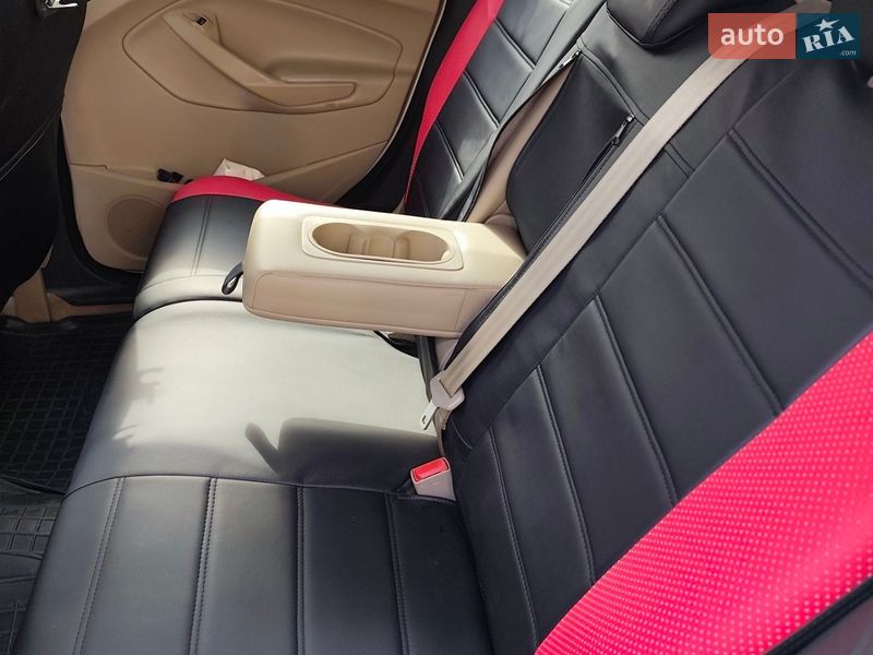 Внедорожник / Кроссовер Ford Escape 2014 в Кропивницком