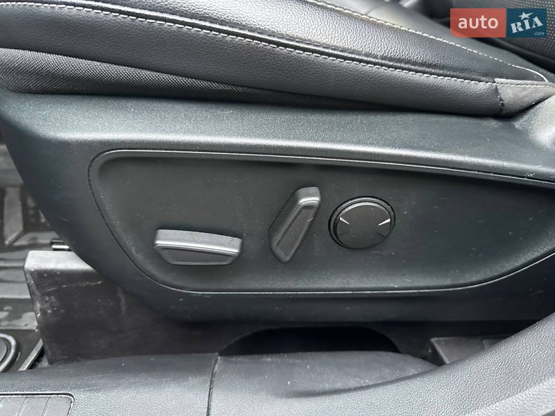 Внедорожник / Кроссовер Ford Escape 2019 в Киеве