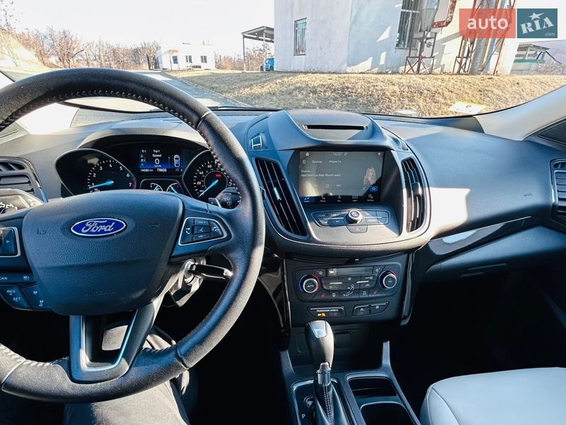 Позашляховик / Кросовер Ford Escape 2018 в Сумах