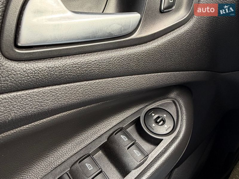 Внедорожник / Кроссовер Ford Escape 2015 в Ивано-Франковске фото 14 Внедорожник / Кроссовер Ford Escape 2015 в Ивано-Франковске