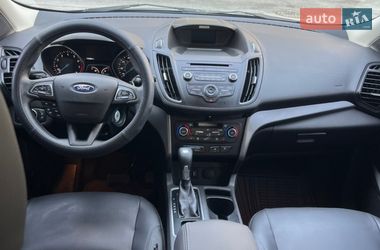 Внедорожник / Кроссовер Ford Escape 2017 в Запорожье