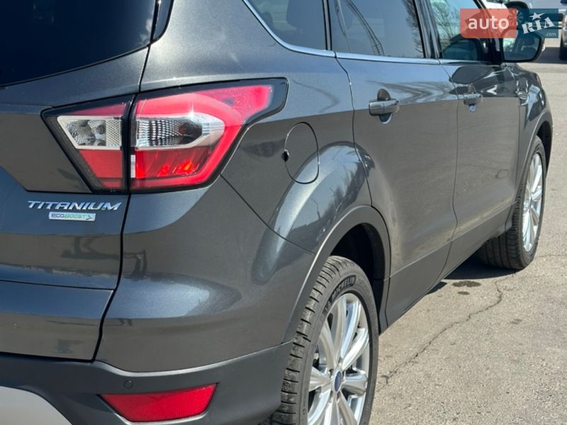 Внедорожник / Кроссовер Ford Escape 2017 в Одессе