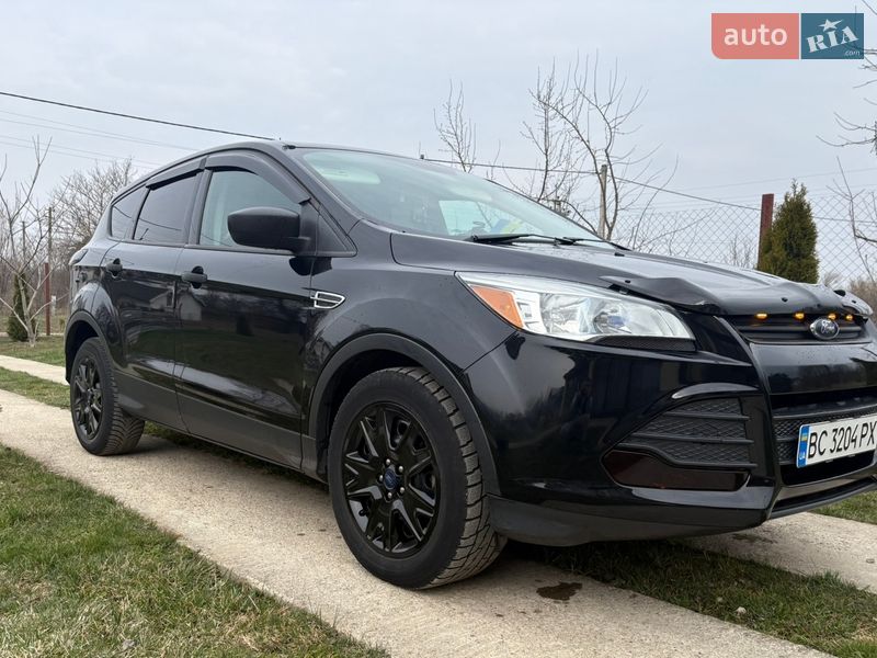 Внедорожник / Кроссовер Ford Escape 2016 в Стрые