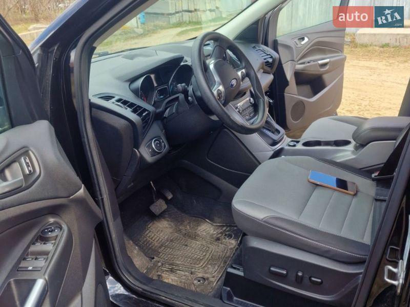 Позашляховик / Кросовер Ford Escape 2015 в Умані