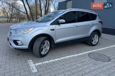 Внедорожник / Кроссовер Ford Escape 2019 в Хмельницком