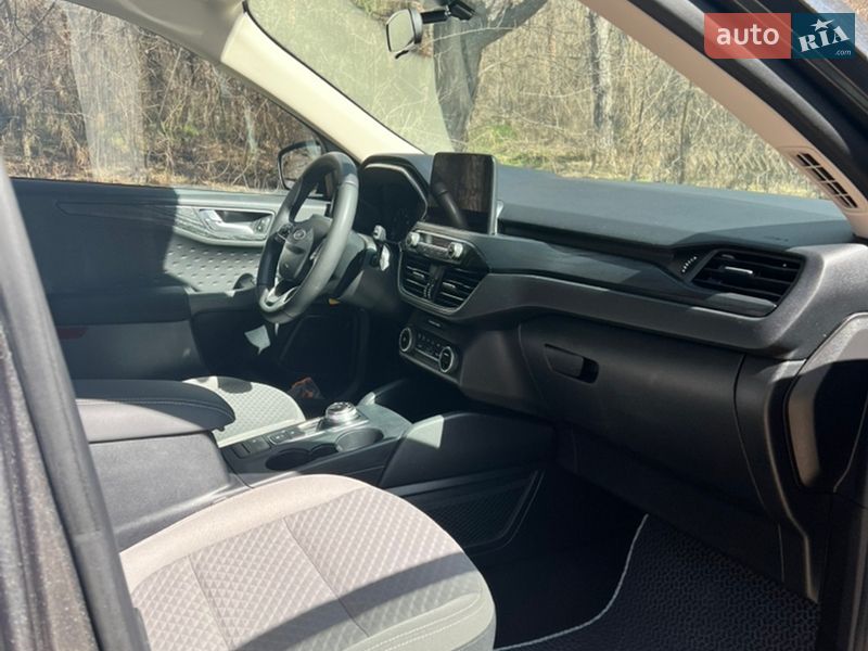 Позашляховик / Кросовер Ford Escape 2020 в Запоріжжі