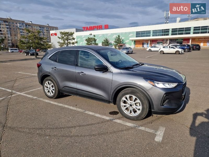 Внедорожник / Кроссовер Ford Escape 2023 в Николаеве