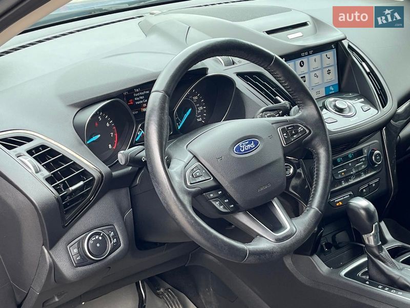 Внедорожник / Кроссовер Ford Escape 2017 в Киеве