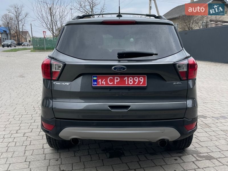 Внедорожник / Кроссовер Ford Escape 2018 в Ивано-Франковске