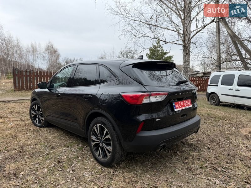Внедорожник / Кроссовер Ford Escape 2021 в Чернигове