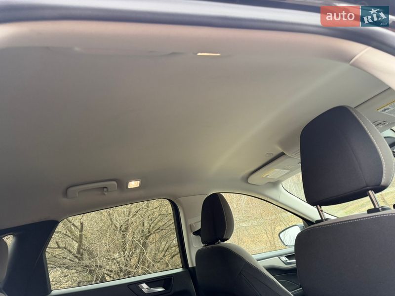 Внедорожник / Кроссовер Ford Escape 2021 в Чернигове