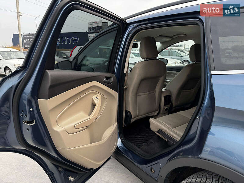 Внедорожник / Кроссовер Ford Escape 2017 в Львове