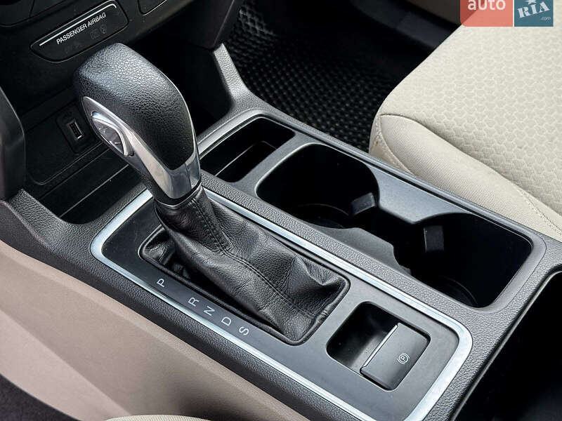 Внедорожник / Кроссовер Ford Escape 2017 в Львове