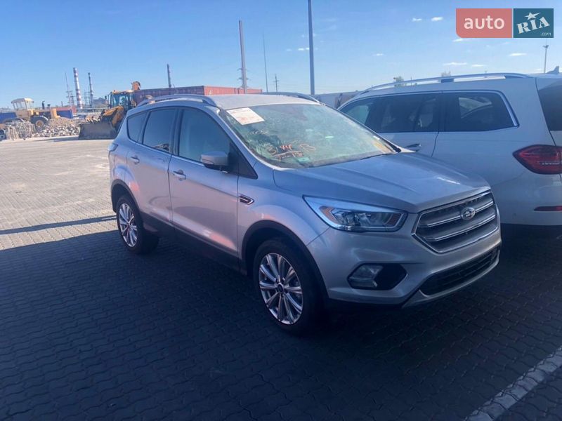 Внедорожник / Кроссовер Ford Escape 2017 в Киеве