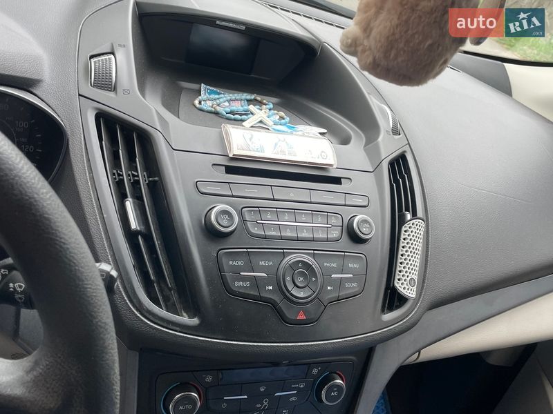 Позашляховик / Кросовер Ford Escape 2016 в Ужгороді