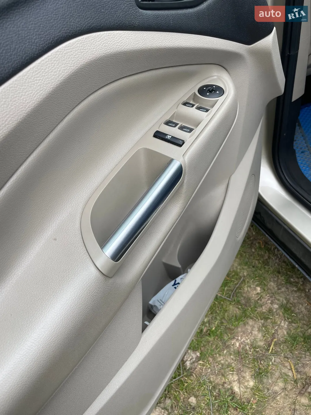 2016 Ford Escape - мініатюра 9