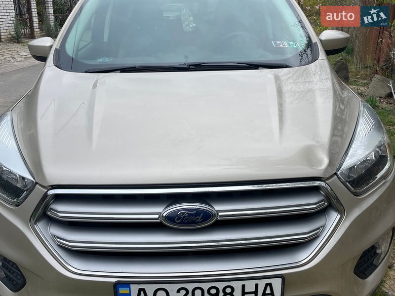 Позашляховик / Кросовер Ford Escape 2016 в Ужгороді