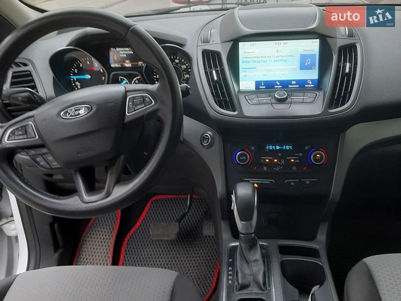 Внедорожник / Кроссовер Ford Escape 2019 в Львове