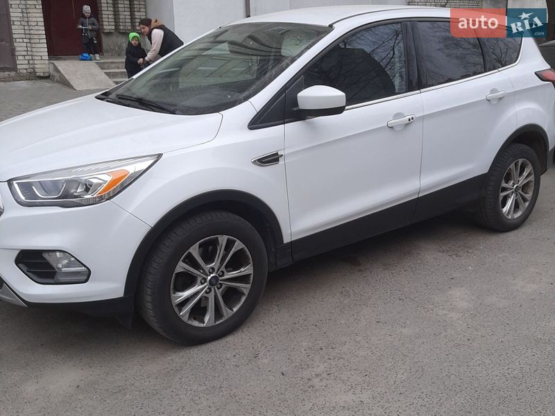 Внедорожник / Кроссовер Ford Escape 2019 в Львове