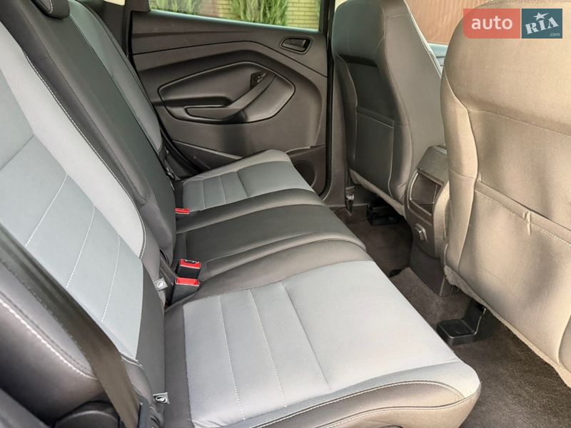 Внедорожник / Кроссовер Ford Escape 2017 в Днепре