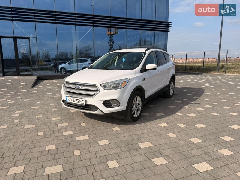 Внедорожник / Кроссовер Ford Escape 2017 в Тернополе