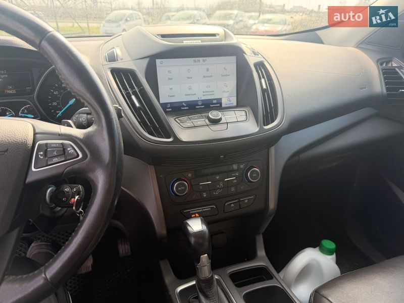 Внедорожник / Кроссовер Ford Escape 2017 в Тернополе