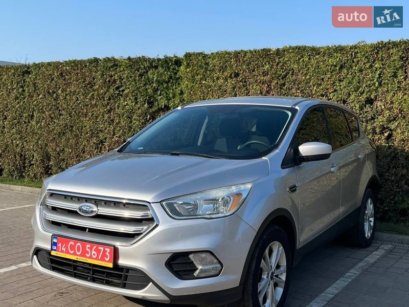 Внедорожник / Кроссовер Ford Escape 2017 в Львове