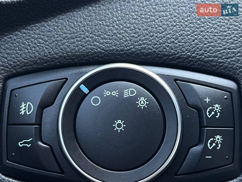 Внедорожник / Кроссовер Ford Escape 2017 в Львове