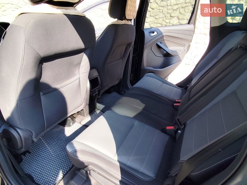 Внедорожник / Кроссовер Ford Escape 2015 в Великой Березовице