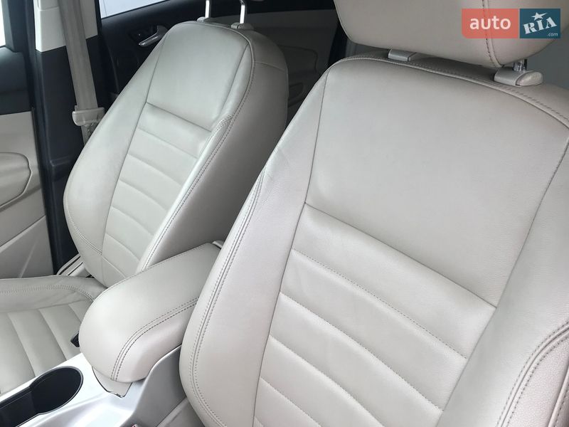 Позашляховик / Кросовер Ford Escape 2012 в Харкові