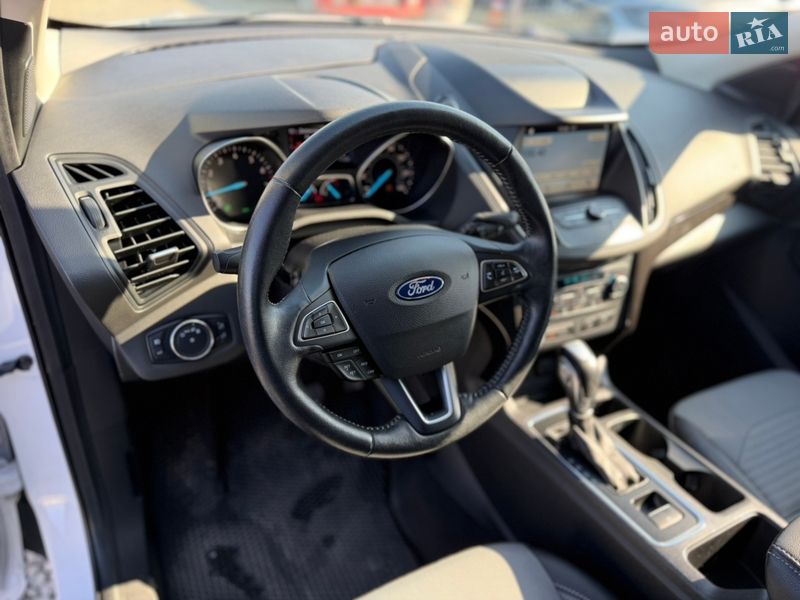 Позашляховик / Кросовер Ford Escape 2019 в Івано-Франківську