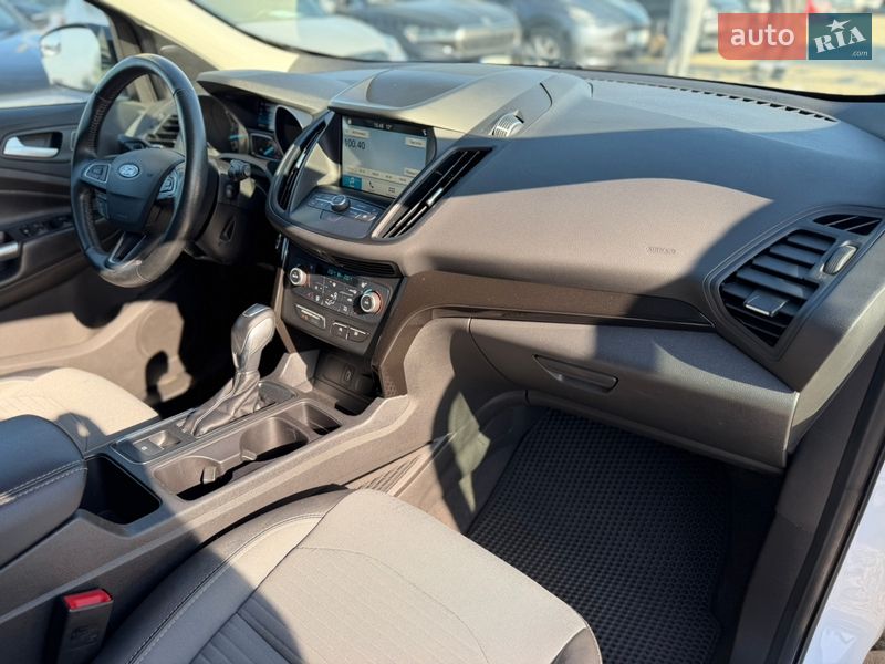 Позашляховик / Кросовер Ford Escape 2019 в Івано-Франківську