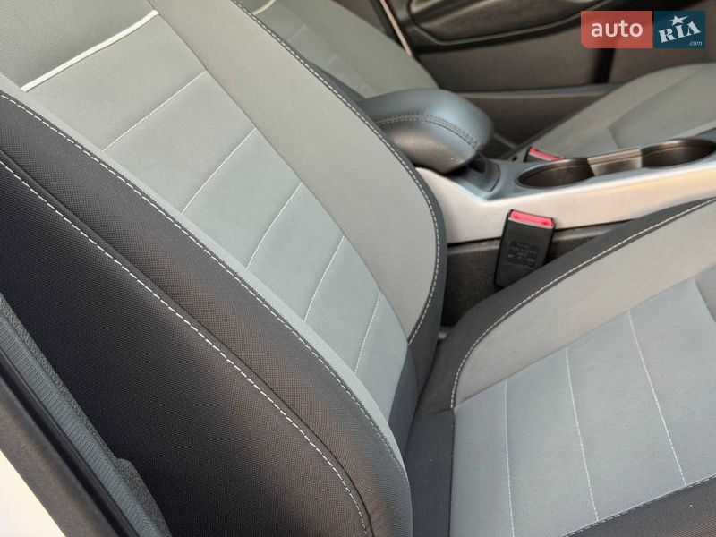 Позашляховик / Кросовер Ford Escape 2014 в Охтирці