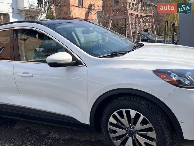 Внедорожник / Кроссовер Ford Escape 2020 в Каменском