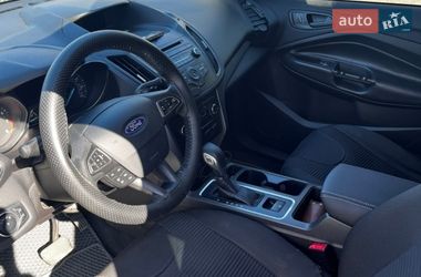 Внедорожник / Кроссовер Ford Escape 2016 в Киеве