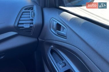 Внедорожник / Кроссовер Ford Escape 2016 в Киеве