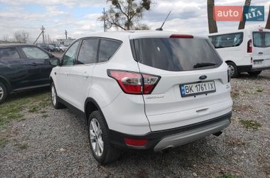 Внедорожник / Кроссовер Ford Escape 2017 в Ровно