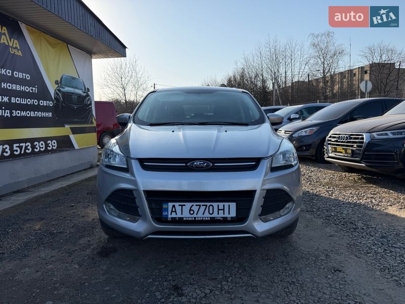 Внедорожник / Кроссовер Ford Escape 2016 в Ивано-Франковске