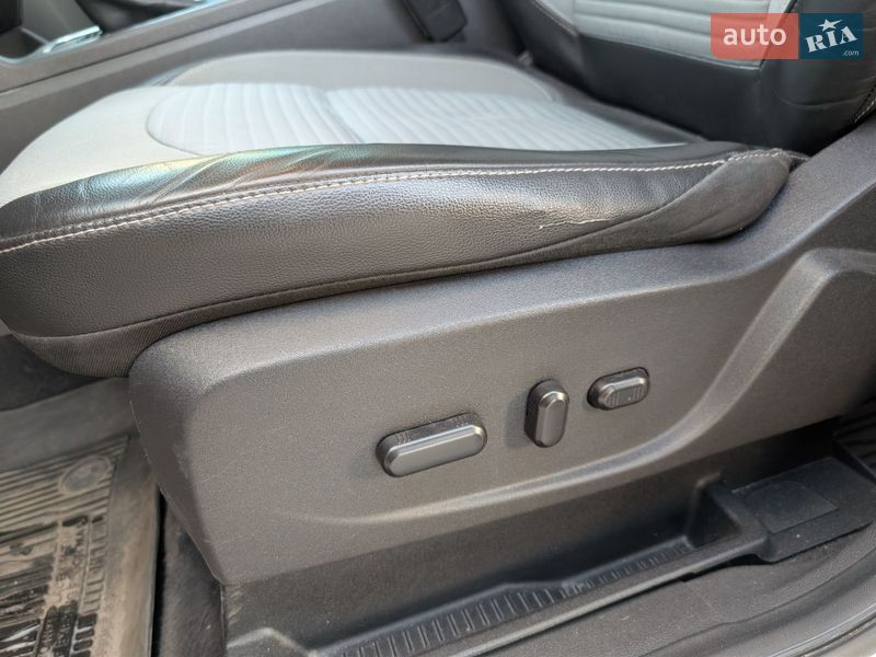 Внедорожник / Кроссовер Ford Escape 2018 в Днепре