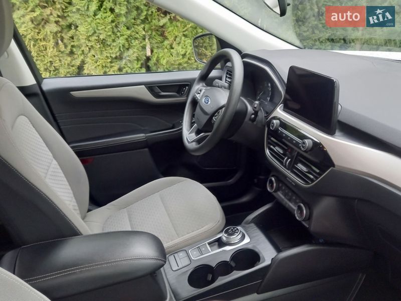 Позашляховик / Кросовер Ford Escape 2022 в Львові