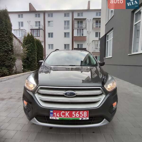 Внедорожник / Кроссовер Ford Escape 2018 в Дубно