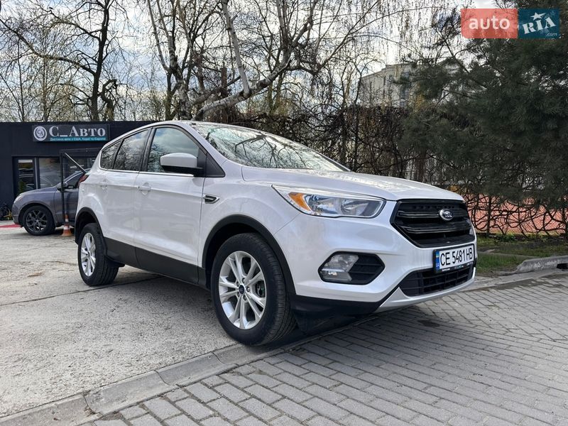 Внедорожник / Кроссовер Ford Escape 2019 в Черновцах
