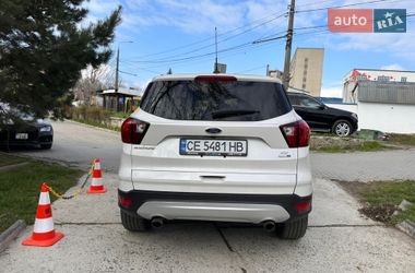 Внедорожник / Кроссовер Ford Escape 2019 в Черновцах
