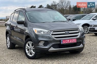 Позашляховик / Кросовер Ford Escape 2017 в Стрию