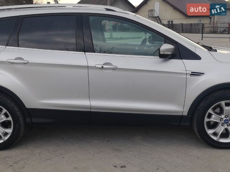 Внедорожник / Кроссовер Ford Escape 2013 в Монастыриске