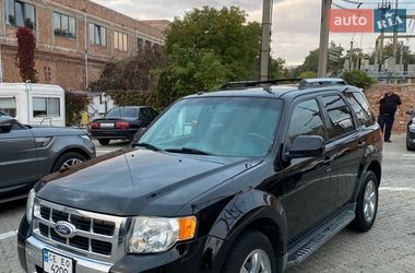 Позашляховик / Кросовер Ford Escape 2010 в Чернівцях