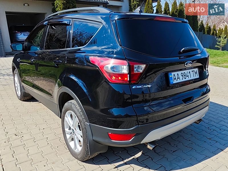 Позашляховик / Кросовер Ford Escape 2019 в Чернівцях фото 3 Позашляховик / Кросовер Ford Escape 2019 в Чернівцях
